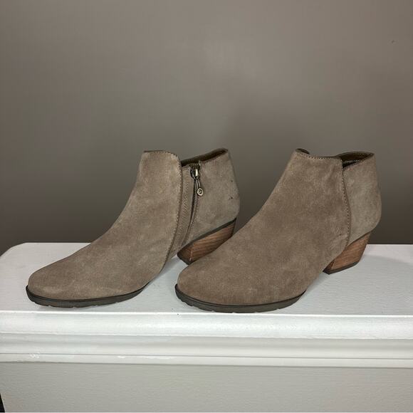 💥BLONDO Brown Suede Waterproof Ankle Boots B5491-02C Woman's Size 8.5M Almond - Picture 2 of 8